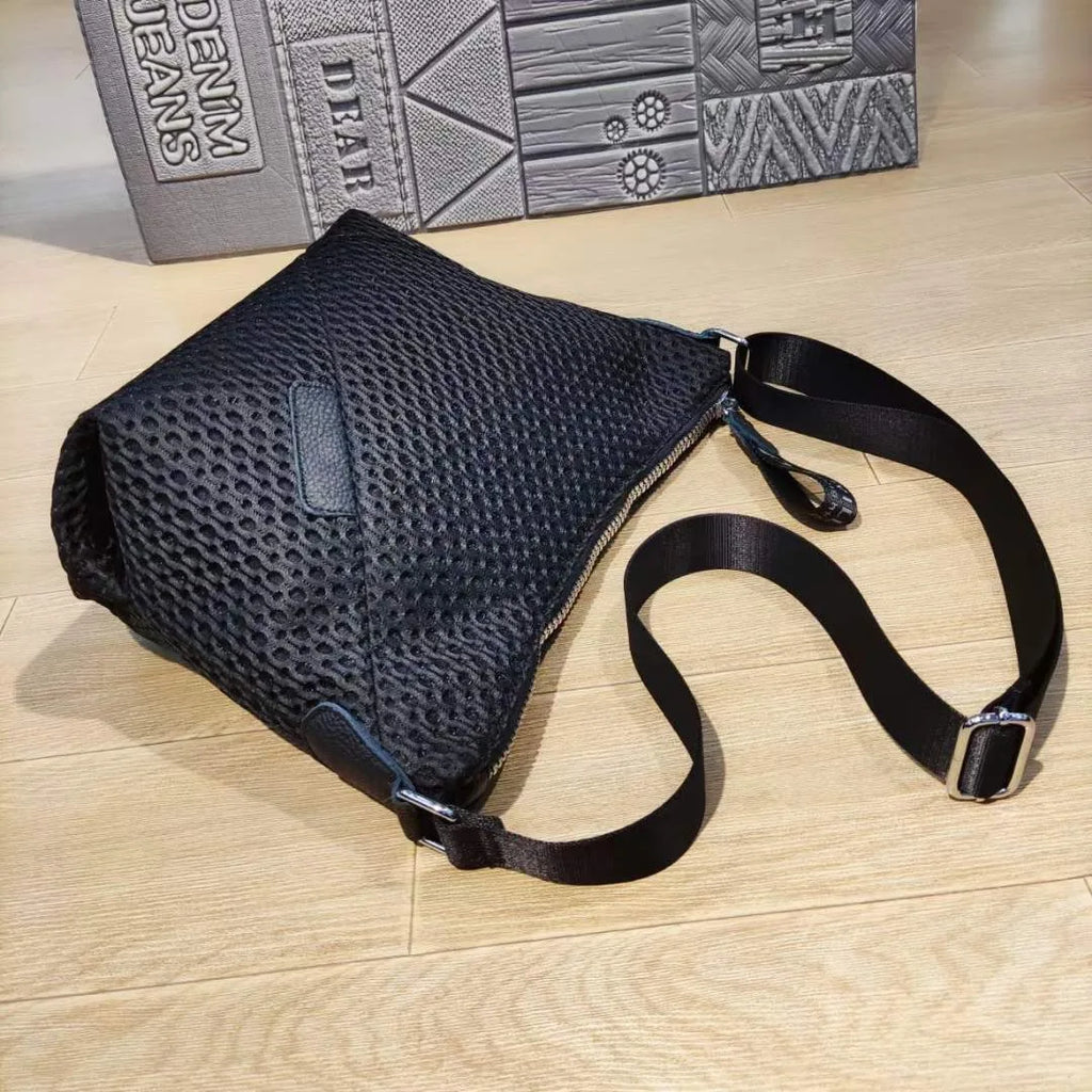 Spring Nylon Crescent Crossbody Bag Fashionable Light Shoulder Bag