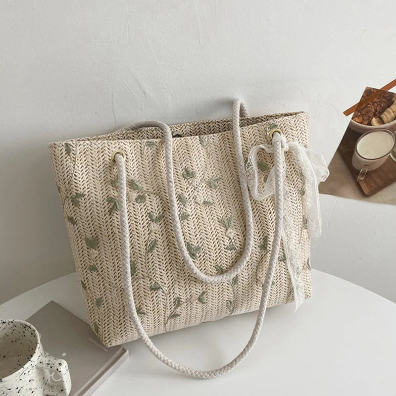 Small Lace Flower Straw Bag Western Style Beach Tote