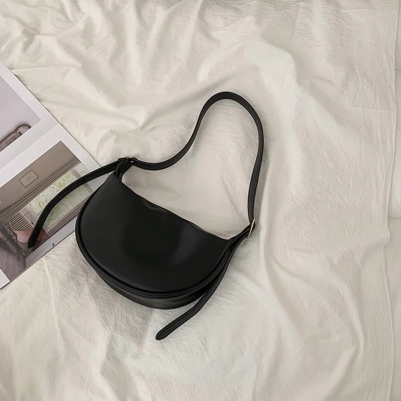 Versatile Ins Messenger Bag Summer Leisure Armpit Bag French Minority Saddle Bag