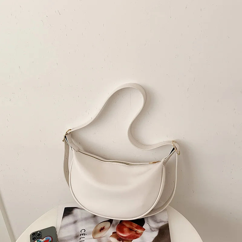 Versatile Ins Messenger Bag Summer Leisure Armpit Bag French Minority Saddle Bag