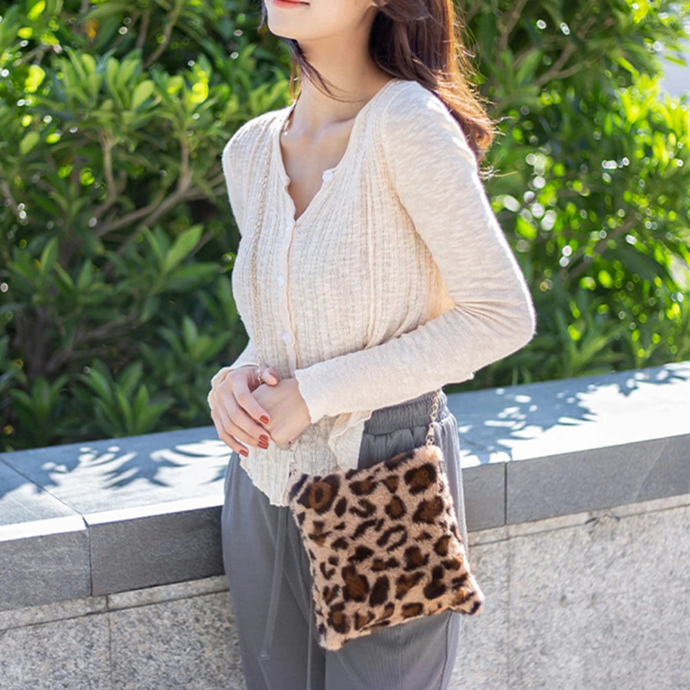Leopard Pattern Shoulder Bag Plush Travel Handbag