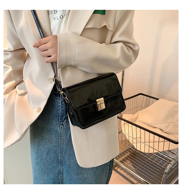 Women's Retro Shoulder Bags Square Crossbody Bags