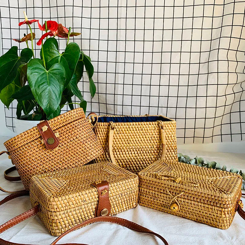 Women's Straw Round Woven Beach Shoulder Bag