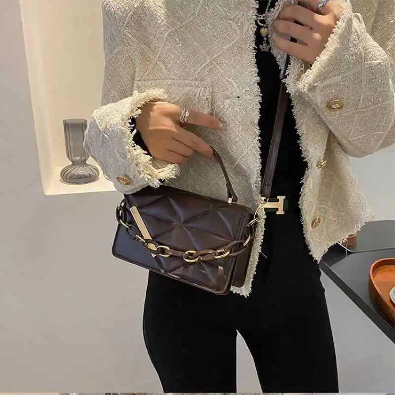 Women's Retro Rhombus Handbag Solid Chain Shoulder Messenger Bag