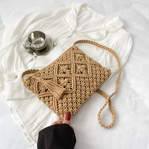 Straw Shoulder Bag with Tassels for Women
