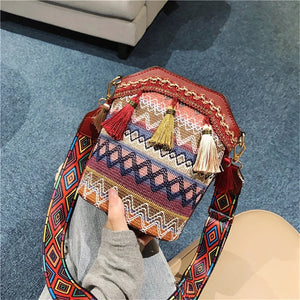 Hand Woven Crossbody Ethnic Straw Bags Women Handbag Retro Flap Rattan Straw Bea