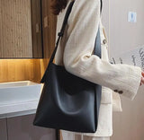 Retro Ladies PU Bucket Bag Large Capacity Commuter Shoulder Bag