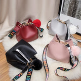 Vintage Shoulder Bag Women Bucket Bag Retro Crossbody Tote