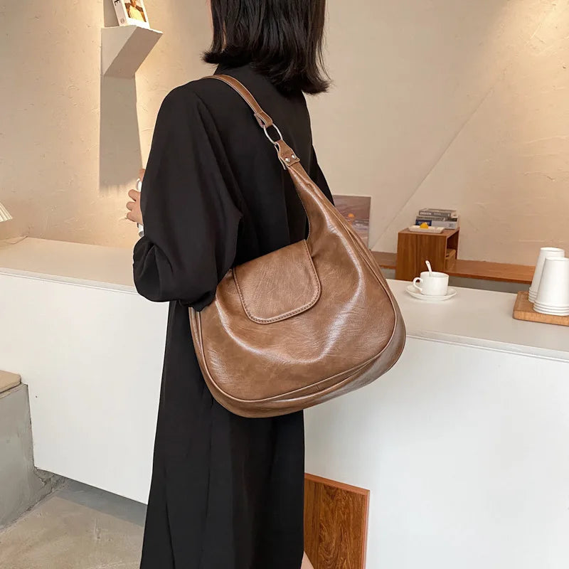 Vintage Women's Large Capacity Shoulder Bag