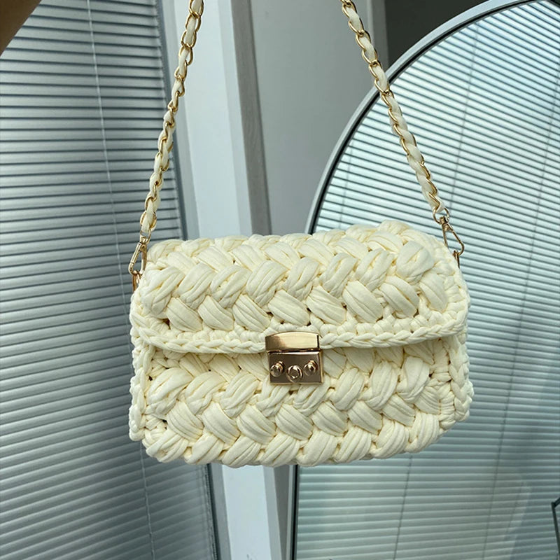 Hand-Woven Chain Messenger Bag Solid Diagonal Design