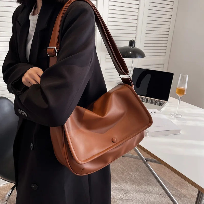 Autumn Women Shoulder Bag Vintage Flap Handbags Female Large Capacity Crossbody