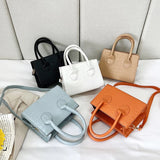 Crocodile Pattern PU Leather Crossbody Bag for Women with Chain Shoulder Hand