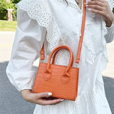 Crocodile Pattern PU Leather Crossbody Bag for Women with Chain Shoulder Hand