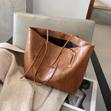Women's Large Capacity Shoulder Bag for Work and Leisure