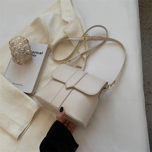 Retro Messenger Bag for Women, Shoulder Bag with Buckle, Crossbody Purse