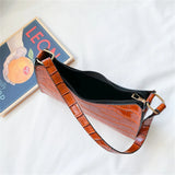 Fashionable European Style Underarm Bag for Daily Wear