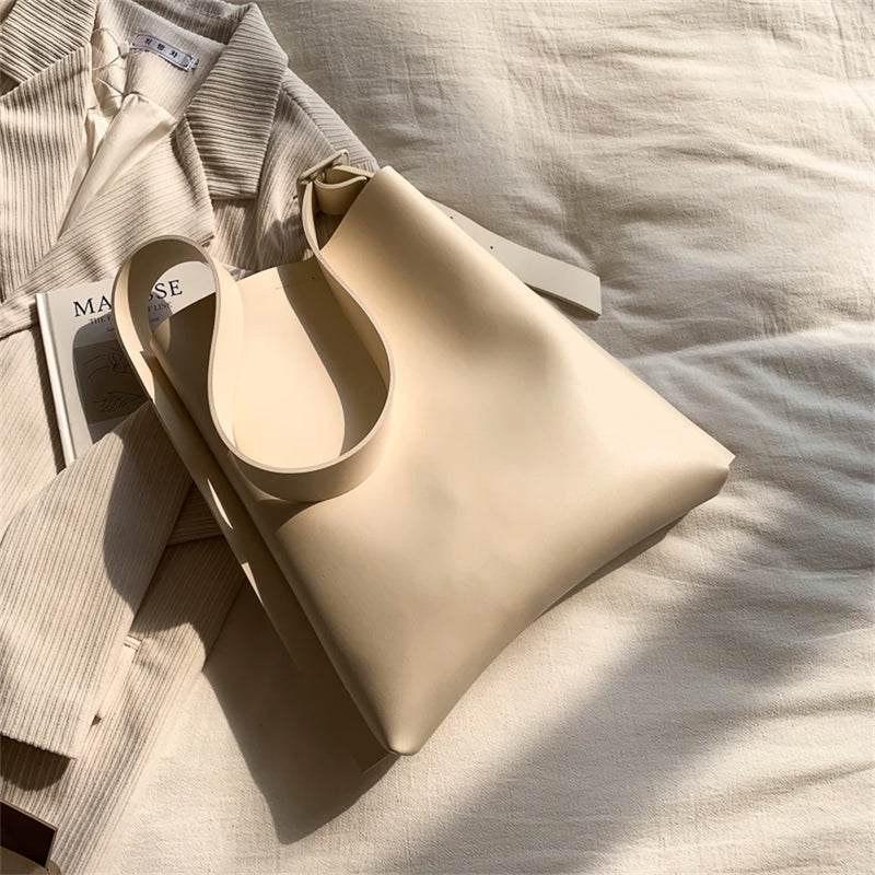 Spring Retro Women's Shoulder Bag Large Capacity Tote Handbag