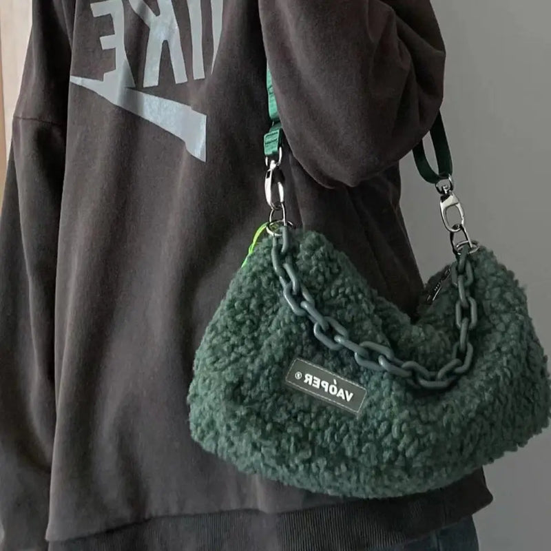 Winter Messenger Plush Bag Lamb Wool Youth One-Shoulder Bag Chain Street