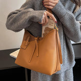 2022 Autumn Winter Retro Large Capacity Shoulder Bag