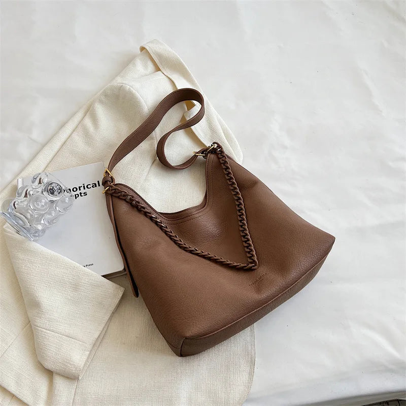 2022 New Ladies Shoulder Bag, Casual Underarm Bag, High Internet Celebrity Style