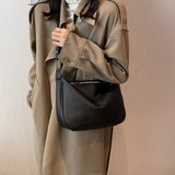 2022 Women's Red Mesh Crossbody Bag One Shoulder Casual Bag