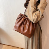 Fashionable Shoulder Bags for Work with Big Pockets