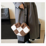 Diamond Pattern One Shoulder Ins Net Red Small Fragrance Cross Body Plush Bag
