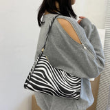 Women's Leather Shoulder Bag Stone Pattern Chain Crossbody