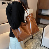 Ladies Retro Large Capacity Shoulder Bag Net Red Commuter Tote Bag