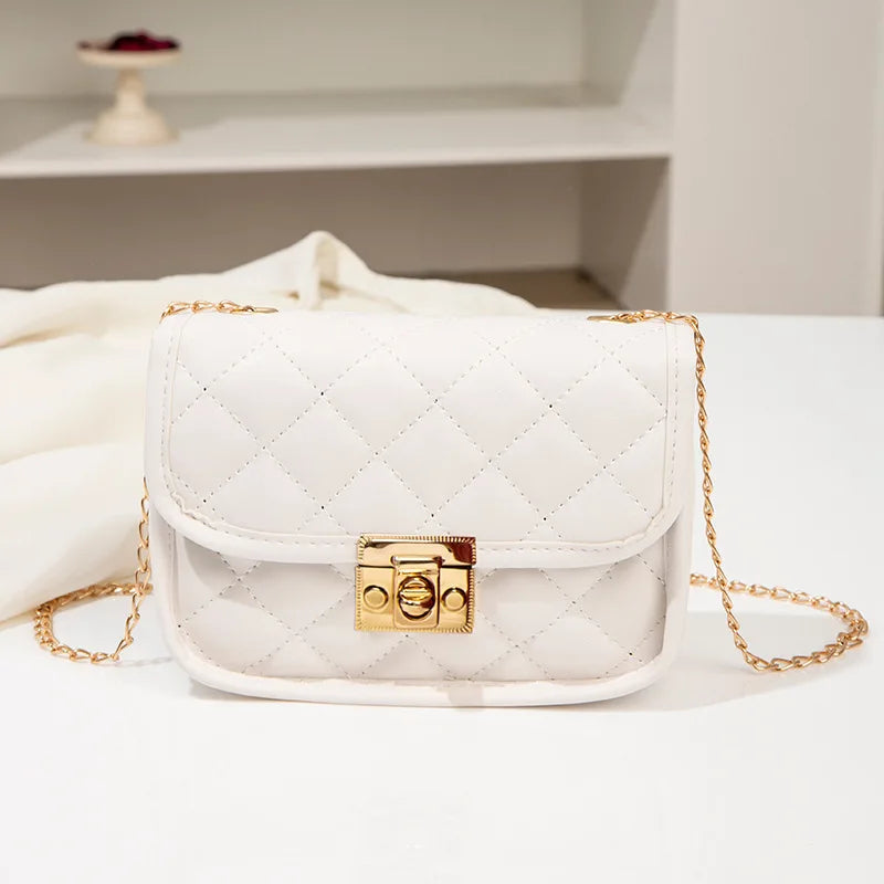 Embroidered Diamond Lattice Chain Shoulder Bag
