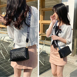 Lingge Embroidery Camera Women's Messenger Bag