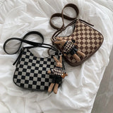 2023 Fashion Ladies Shoulder Bag Retro Plaid Saddle Bag