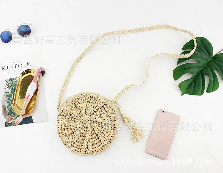 Small Straw Coin Purse Bag with Tassel, Weave Design, Casual Style