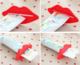 2pcs Portable Toothpaste Extruder Travel Accessories Unisex Organizer