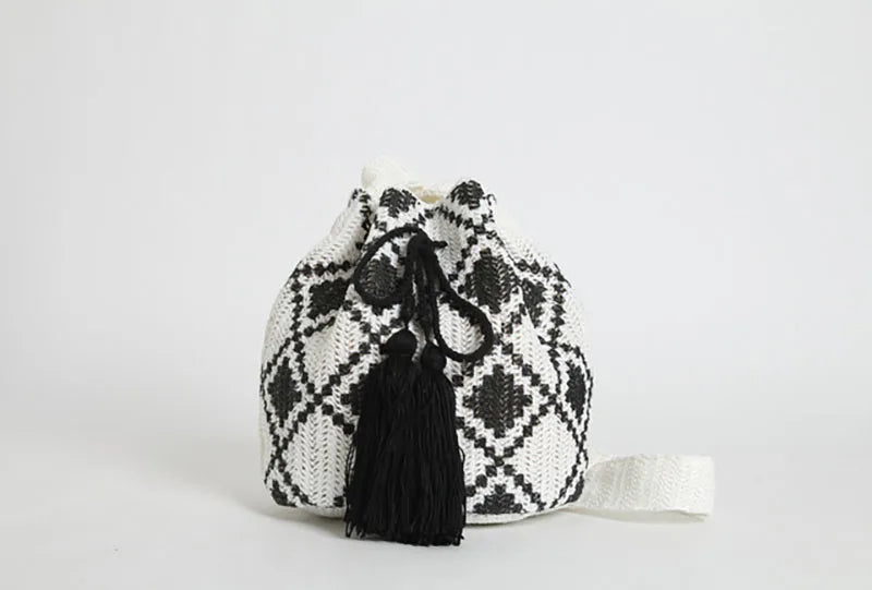 Women's Bucket Straw Bag with Tassel Shoulder Bag