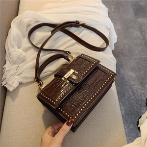 Retro Rivet Messenger Bag Wave Version Women Shoulder Small Square Bag