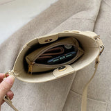 Vintage Rivet Bucket Bag Soft Leather Crossbody Shoulder Bag HPS952