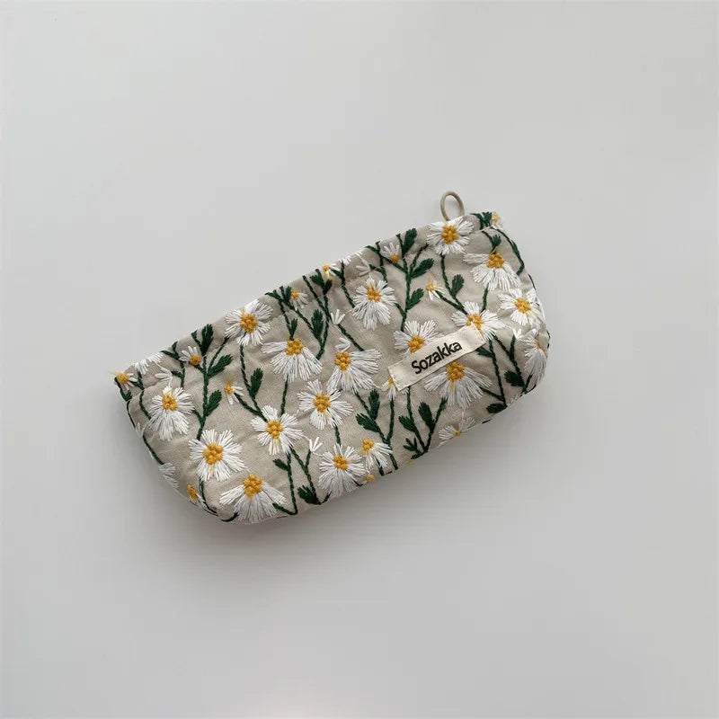 3D Embroidery Little Daisy Cosmetic Bag Women Handbags Cotton Fabric Makeup Bag