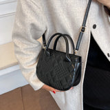 Autumn Winter Lingge Retro Niche Cross Texture Tote Handbag