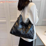Quilted Shoulder Bag Large Capacity Crossbody Handbag for Women