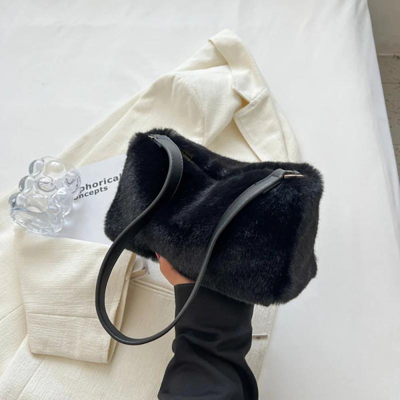 Fluffy Plush Women's Underarm Bag Solid Color Commuter Shoulder Bag