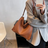 Retro Leather Women's Shoulder Bag