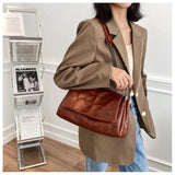 Vintage Chain Messenger Bag Soft Flap Crossbody Pack Women