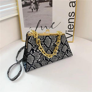 Serpentine Crossbody Bag Thick Chain Shoulder Bag