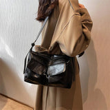 Leisure Women Large Capacity Shoulder Bag Casual Lady Messenger