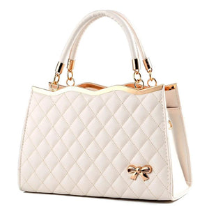Solid Rhombic Metal Butterfly Ladies Hand Bags
