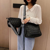 Versatile Large Capacity Tote Bag for Women