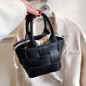 Women's Woven Shoulder Bag Portable Messenger Bucket Bag