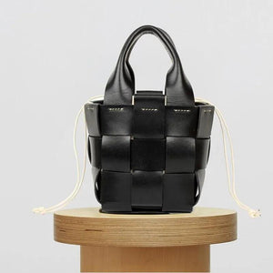 Leather Ladies Messenger Bag Woven Bucket Bag First Layer Cowhide Tanned