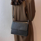 Vintage Wide Strap Underarm Shoulder Bags For Women Push Lock Crossbody Work
